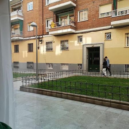 Nuevo Y Confortable Apartamento En Vista Alegre Мадрид Екстериор снимка