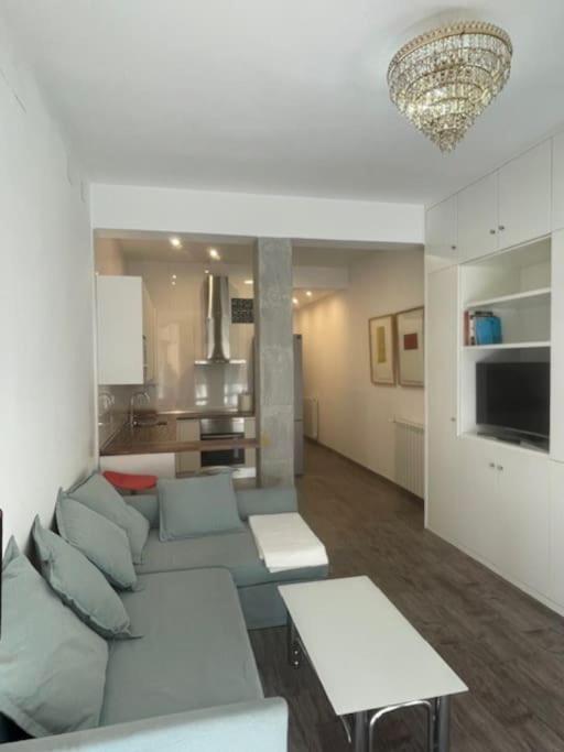 Nuevo Y Confortable Apartamento En Vista Alegre Мадрид Екстериор снимка