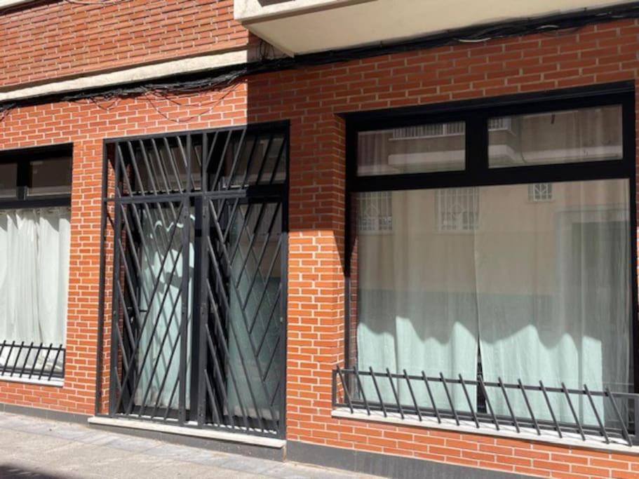 Nuevo Y Confortable Apartamento En Vista Alegre Мадрид Екстериор снимка